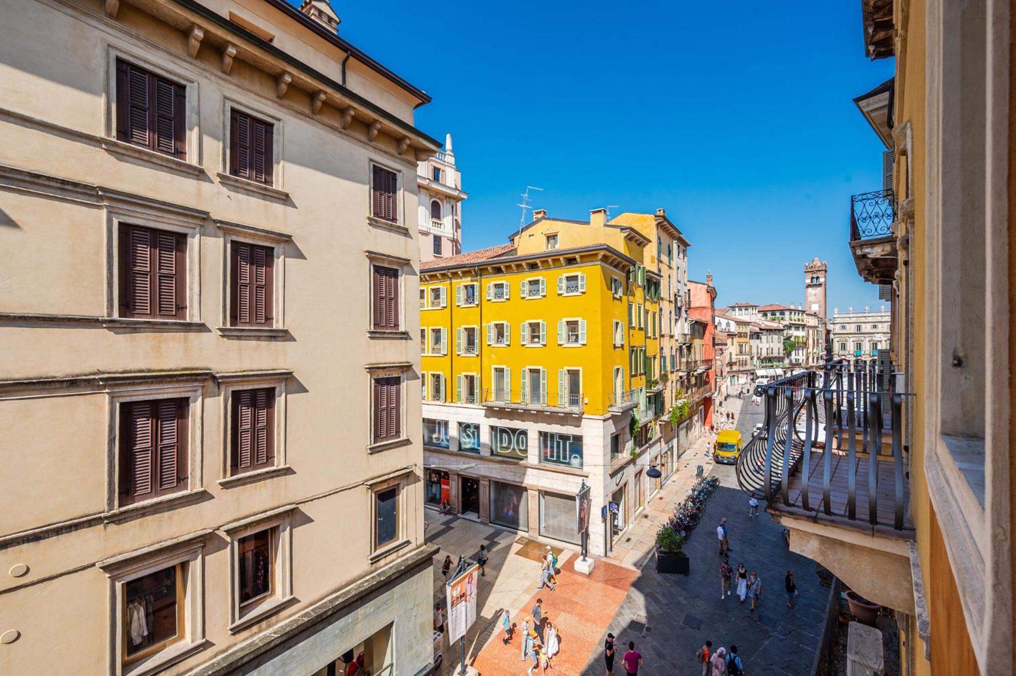 ヴェローナHoomee Piazza Erbeアパートメント エクステリア 写真
